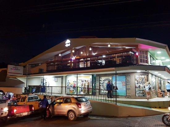 Woods Bakery & Coffee Shop